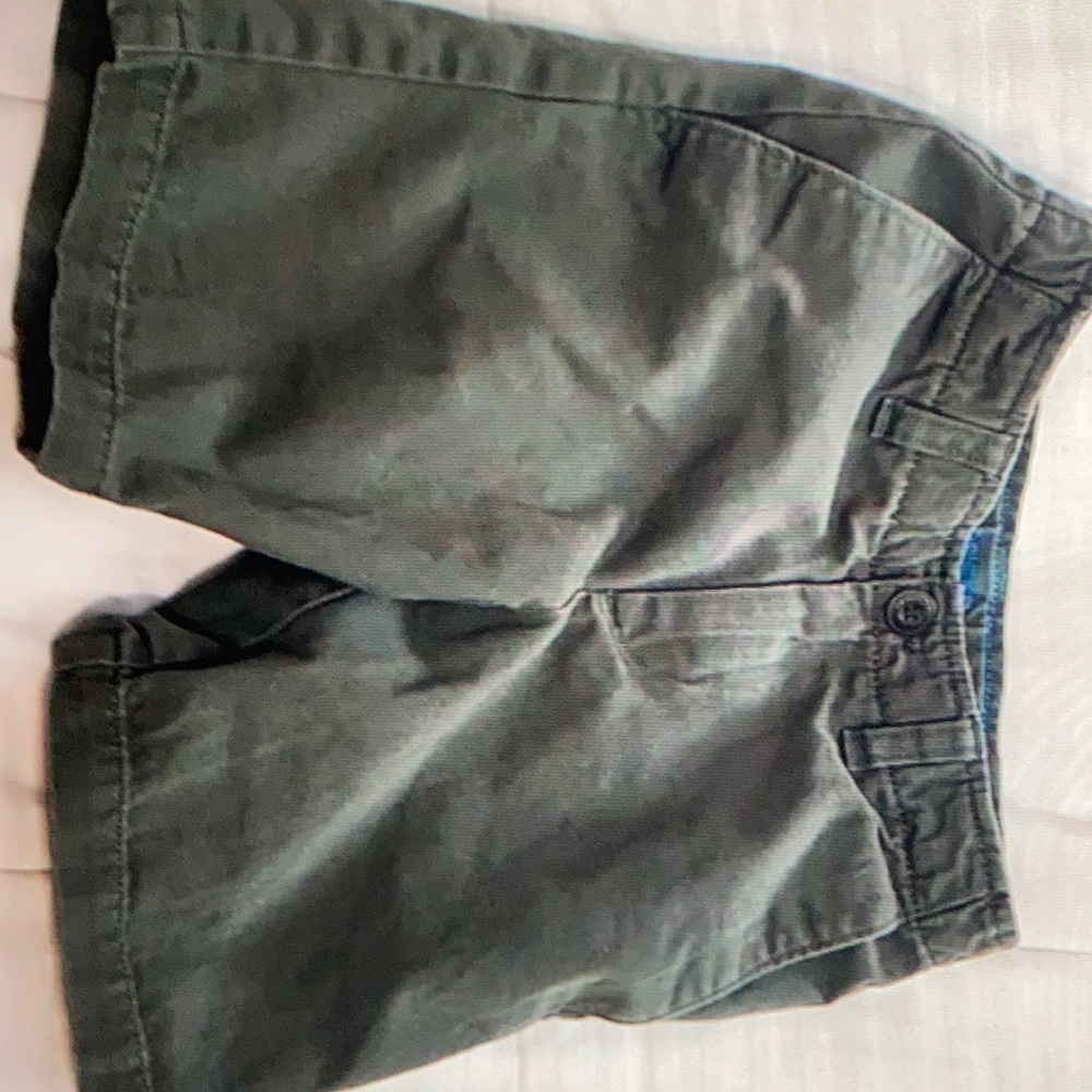Lands End Army Green shorts with adjustable waist size 8